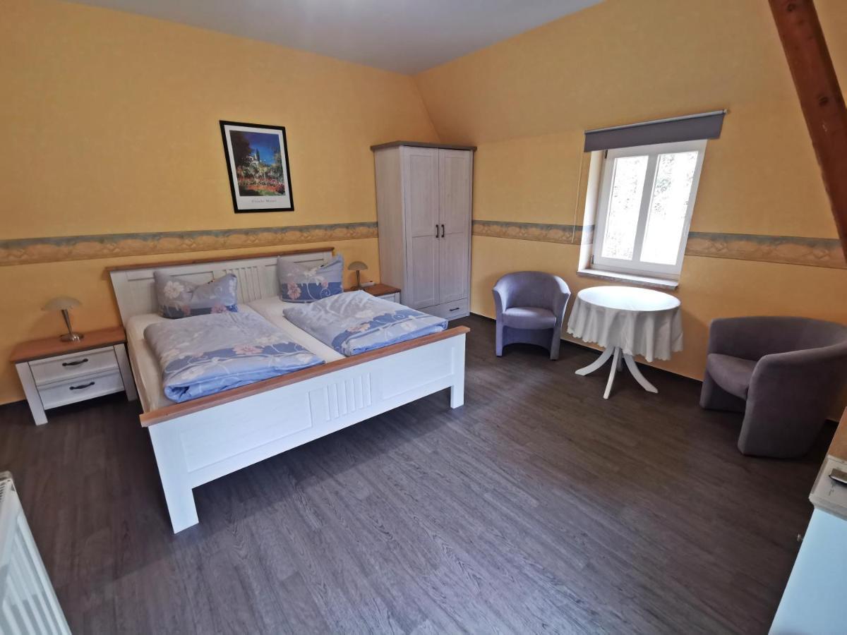 Doppelzimmer mit Balkon